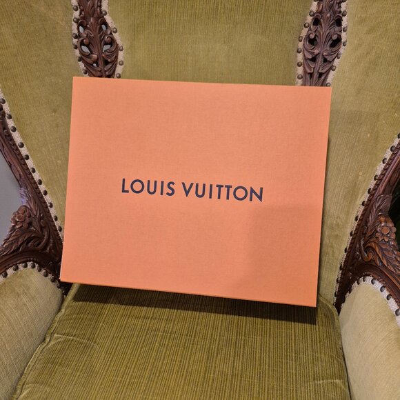 LOUIS VUITTON NEW big box - Picture 2 of 3
